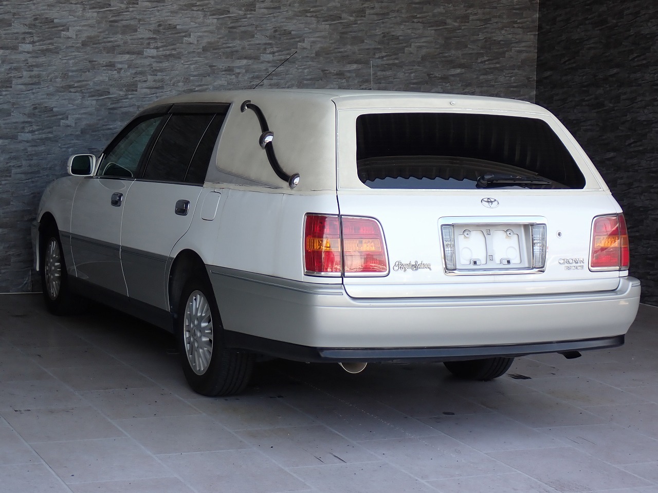 TOYOTA Crown Estate