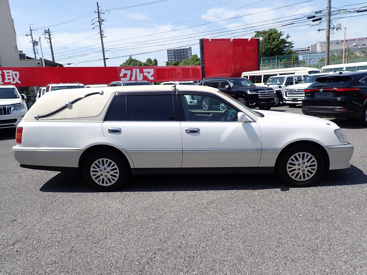 TOYOTA Crown Estate