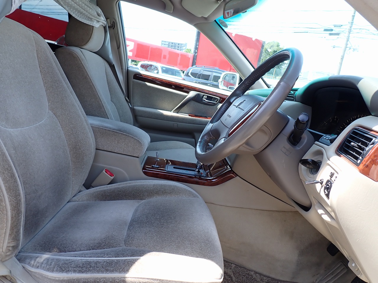 TOYOTA Crown Estate