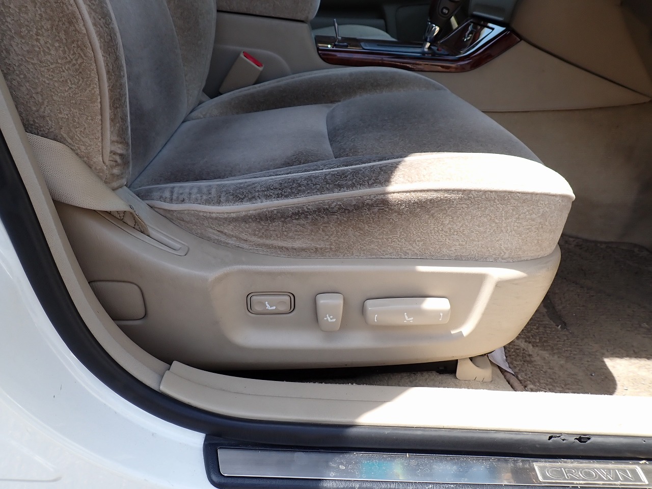 TOYOTA Crown Estate