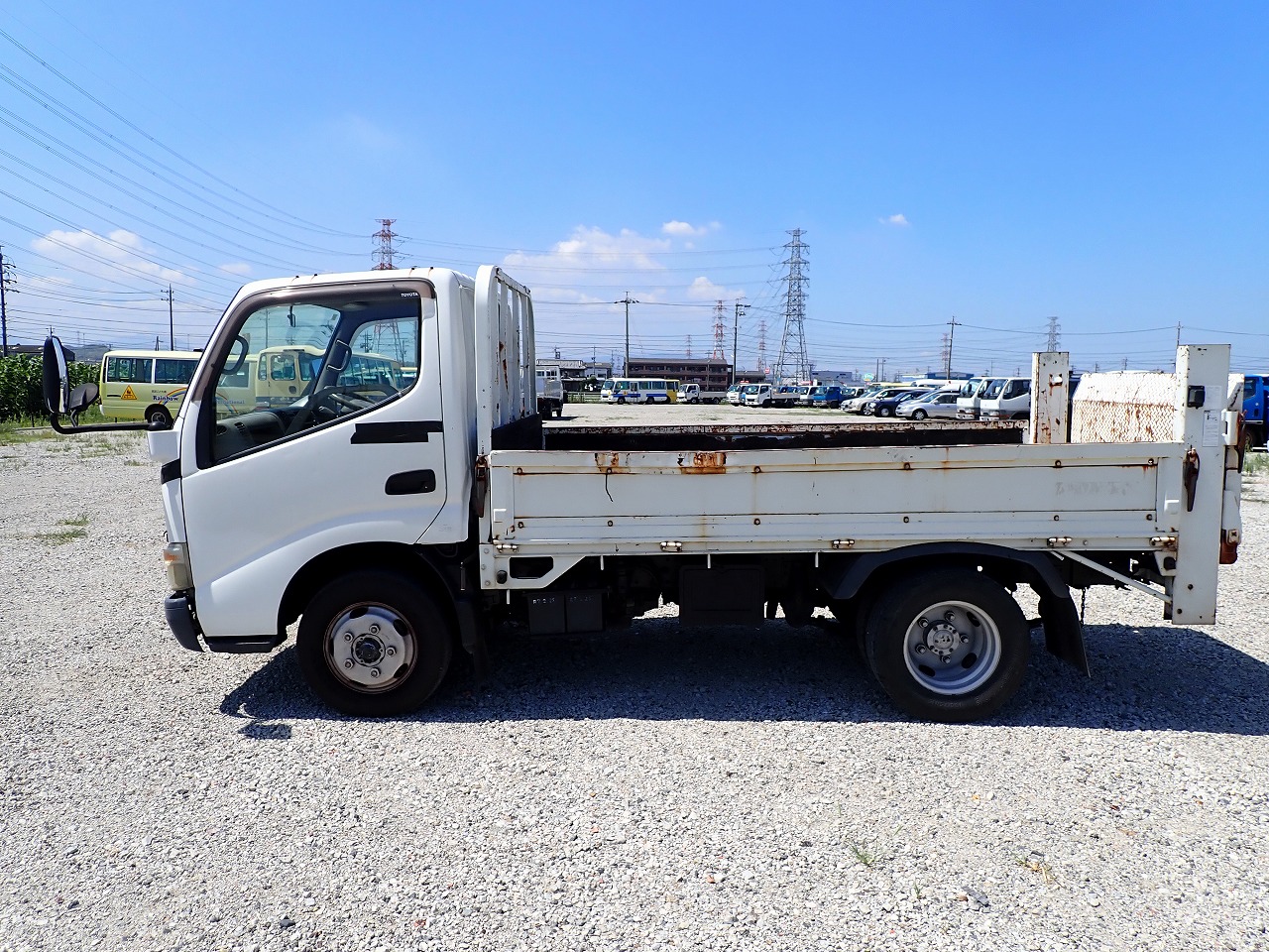 TOYOTA Dyna Truck
