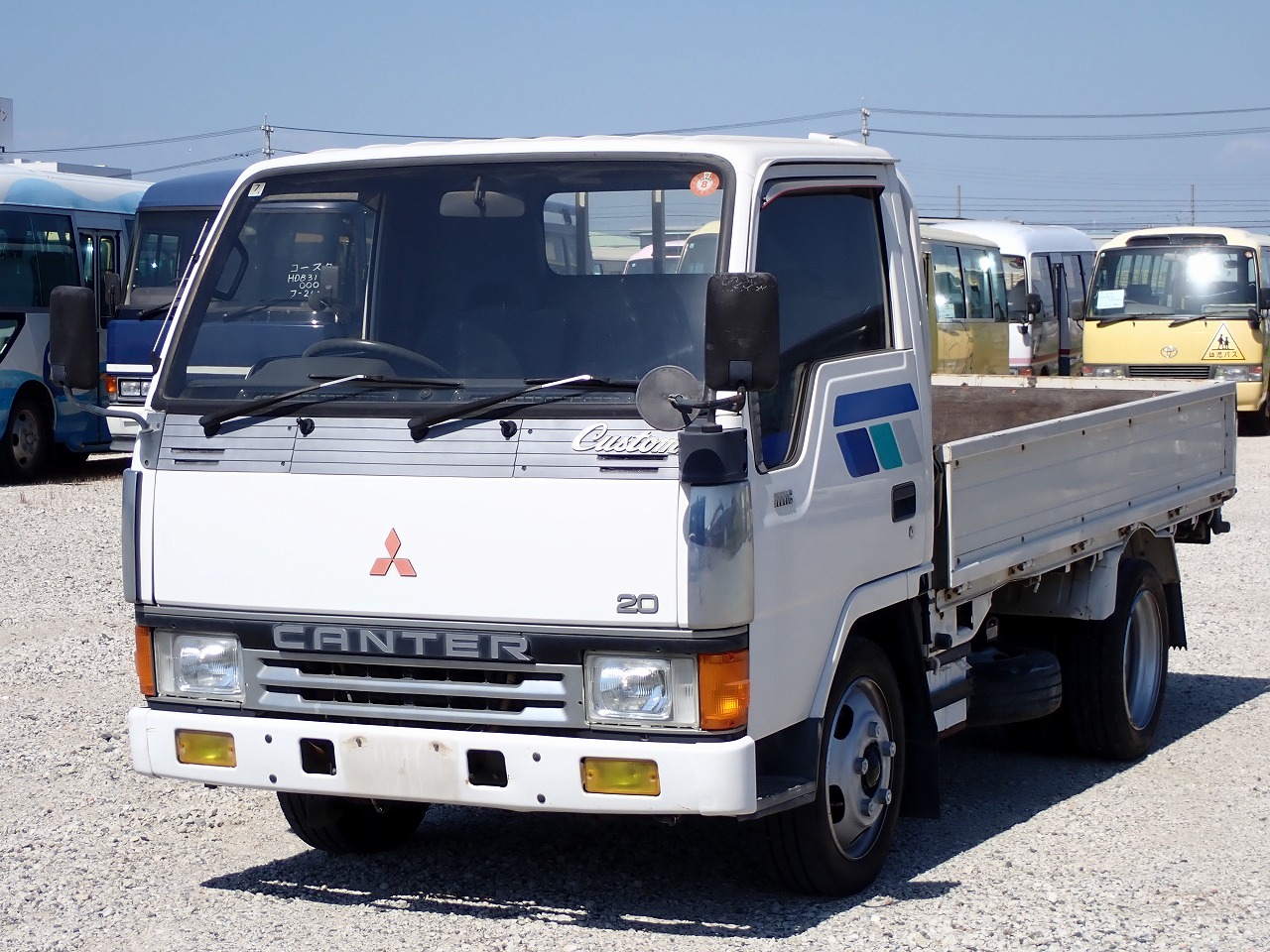 MITSUBISHI Canter