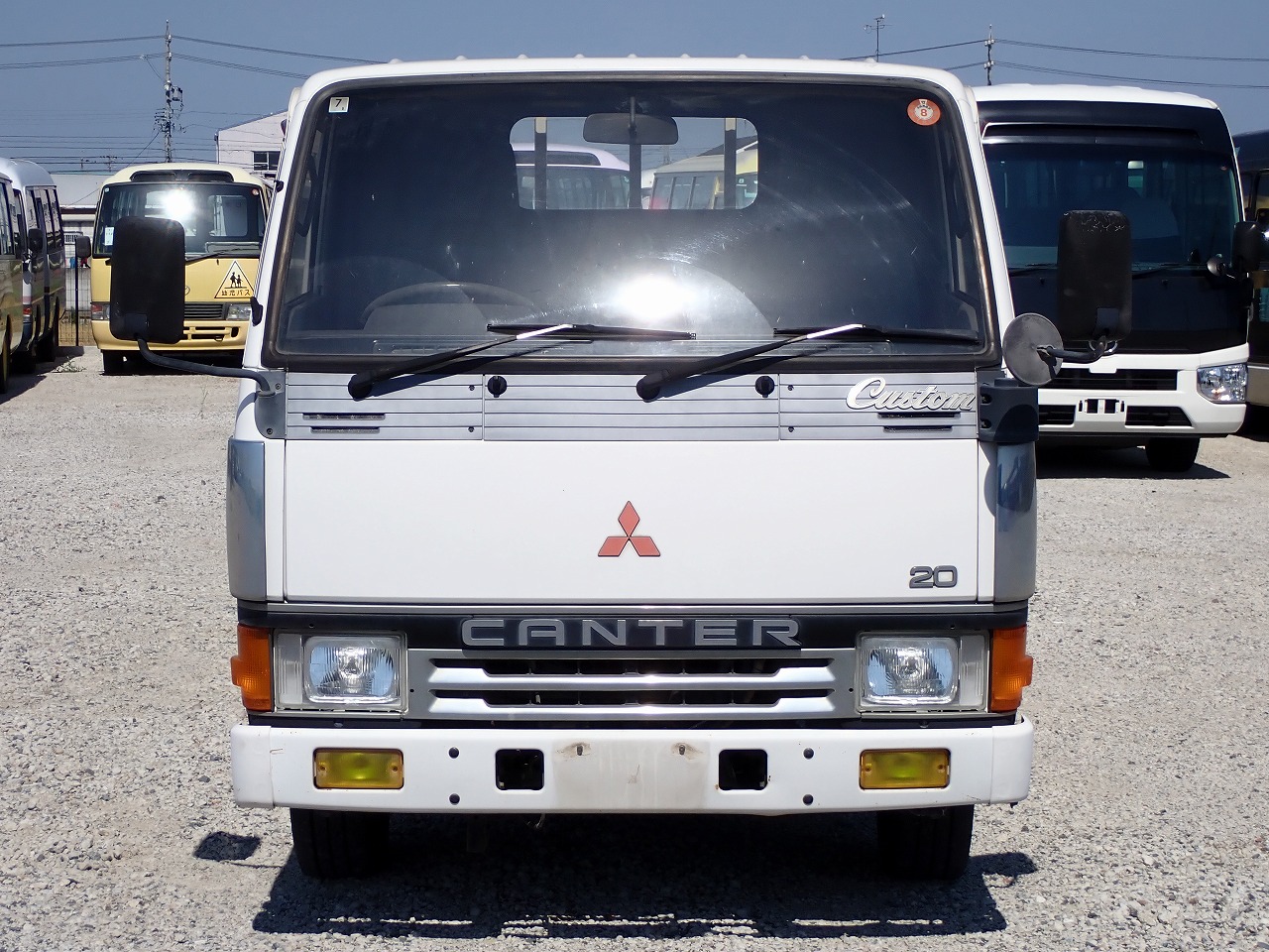 MITSUBISHI Canter