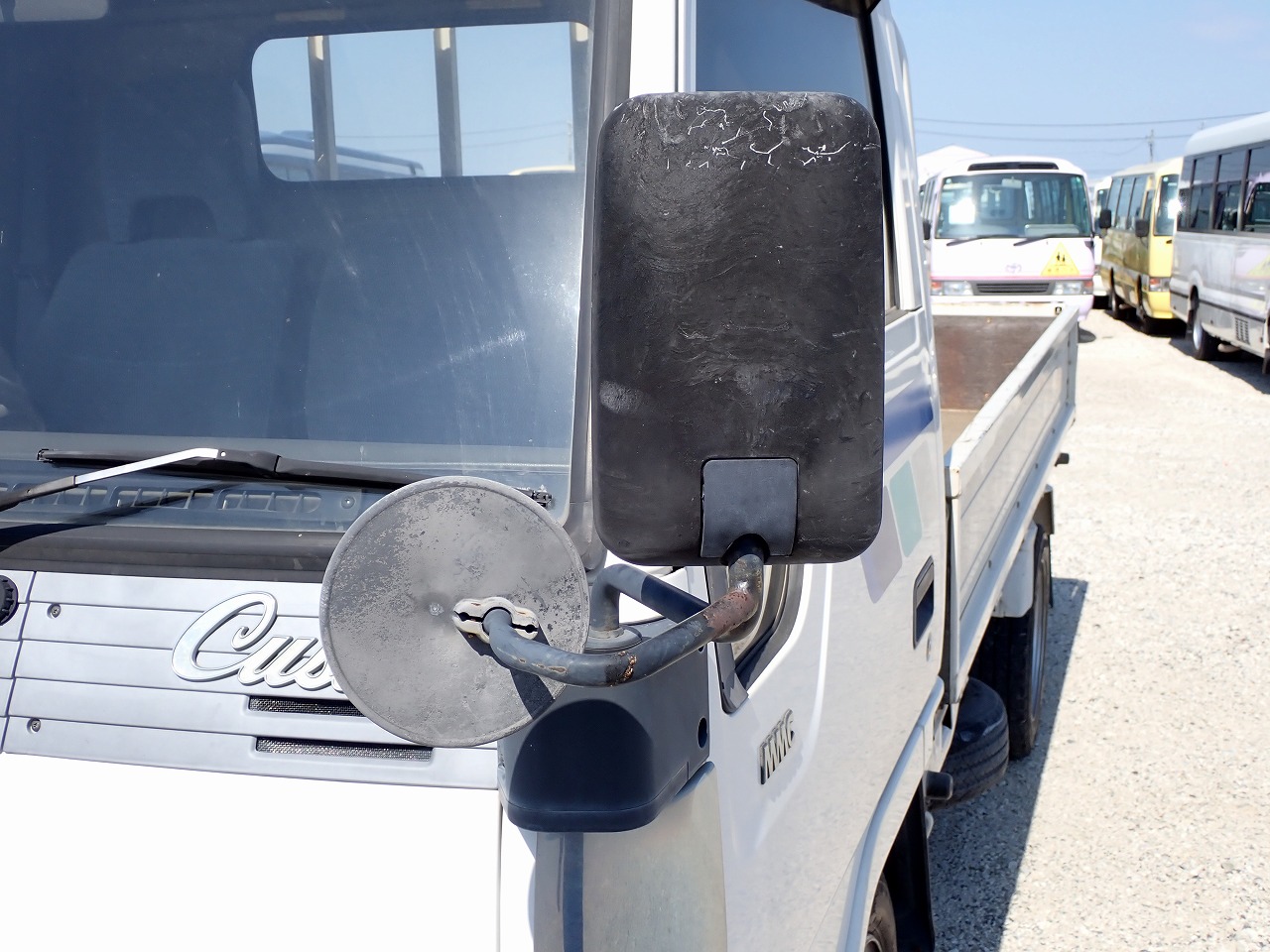 MITSUBISHI Canter