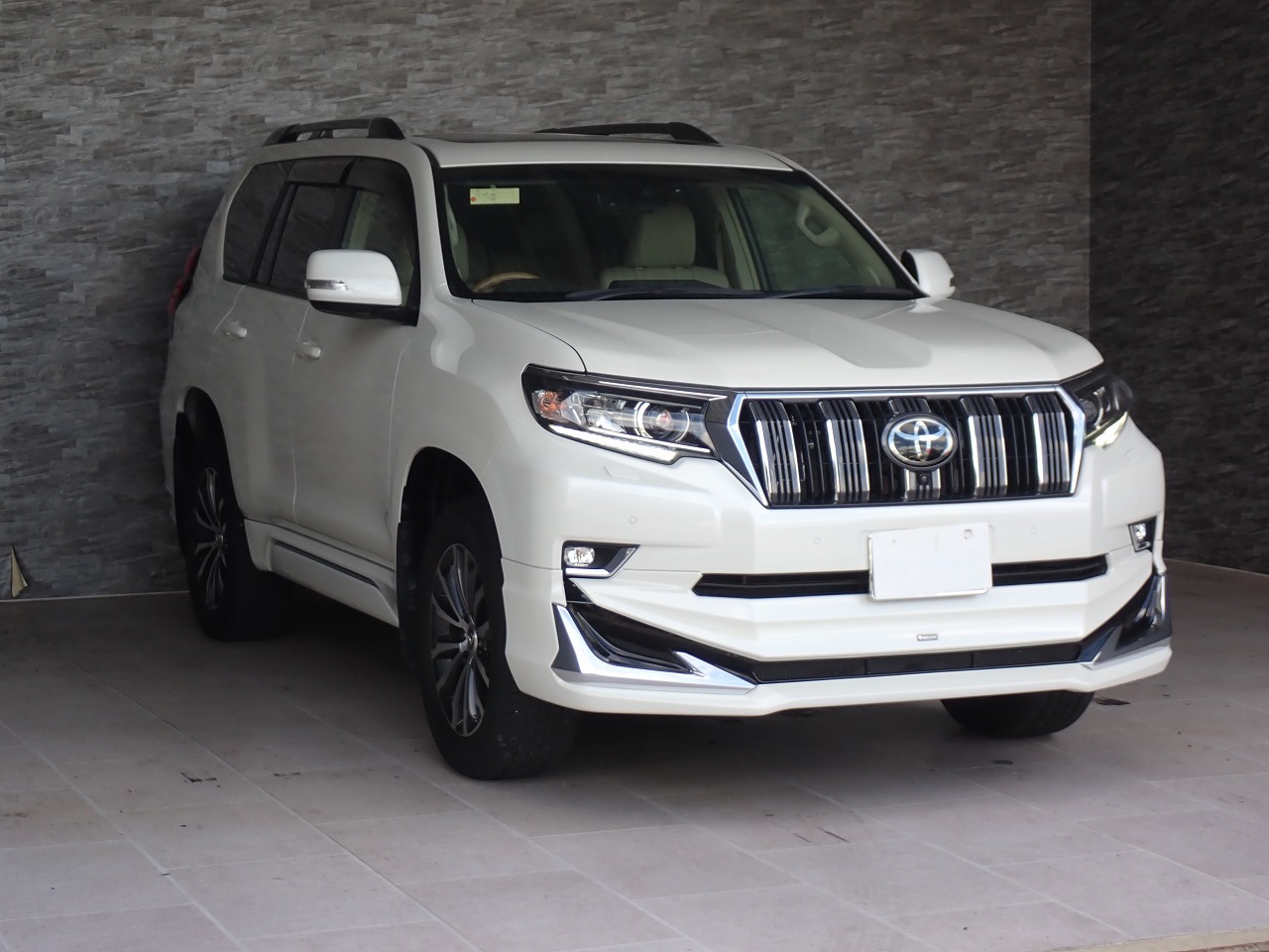 TOYOTA Land Cruiser Prado