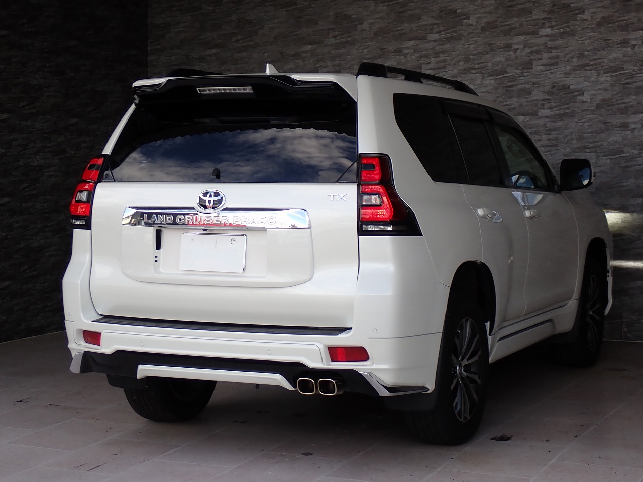 TOYOTA Land Cruiser Prado