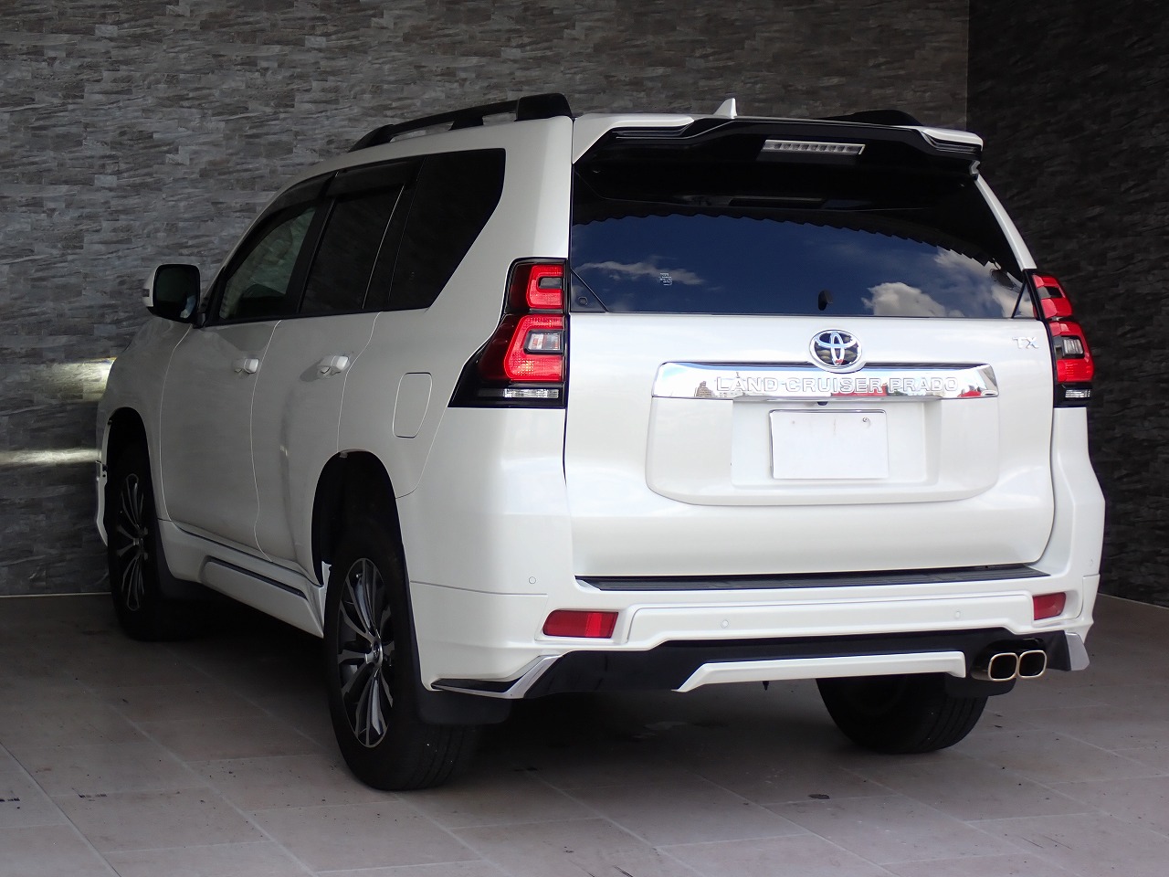 TOYOTA Land Cruiser Prado
