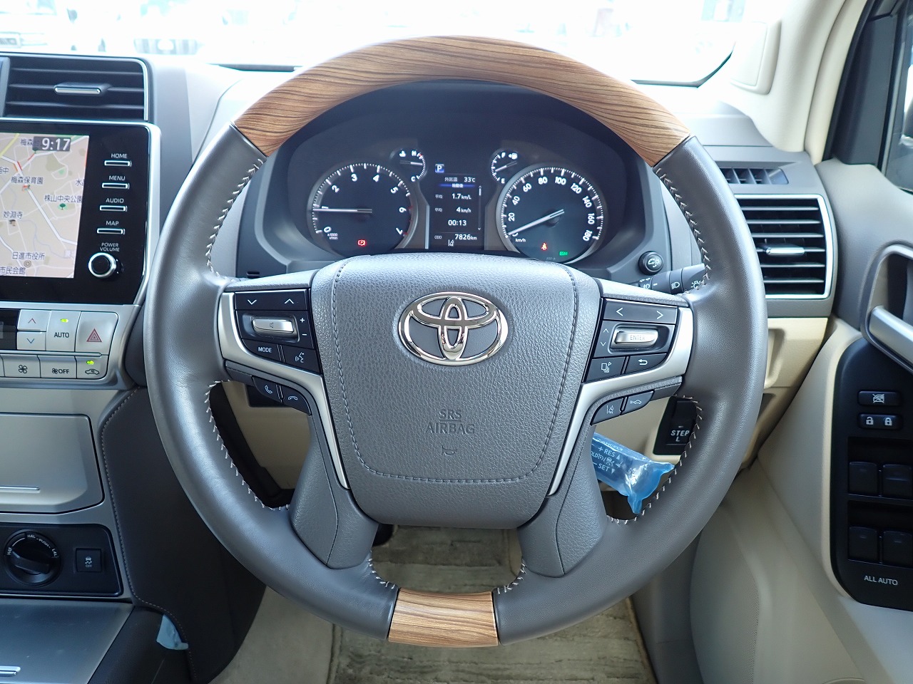 TOYOTA Land Cruiser Prado