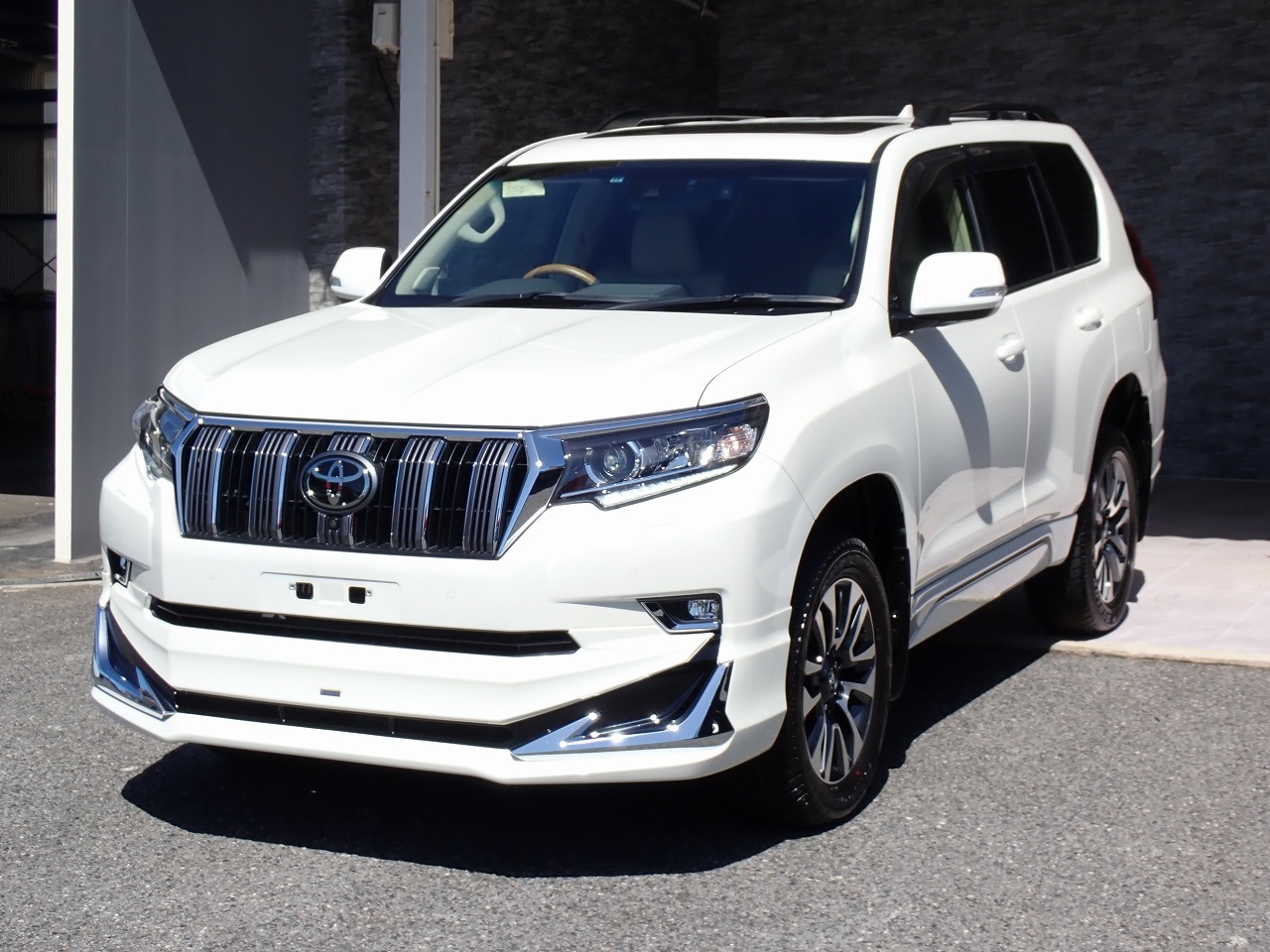 TOYOTA Land Cruiser Prado