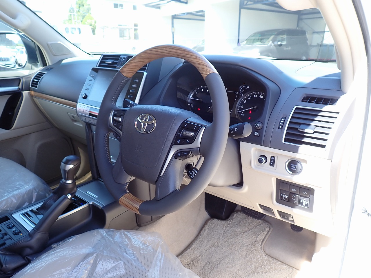 TOYOTA Land Cruiser Prado