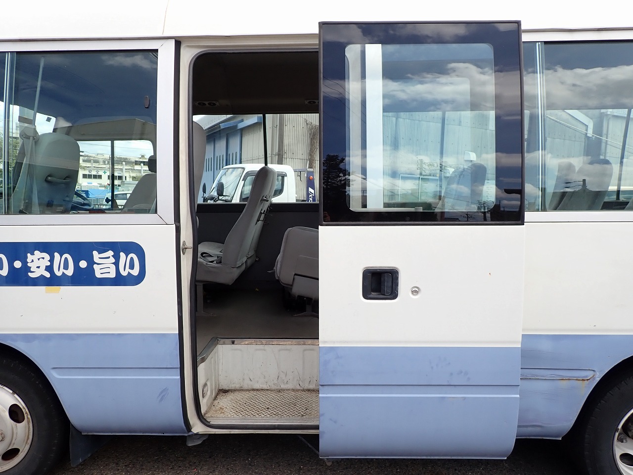 TOYOTA Coaster
