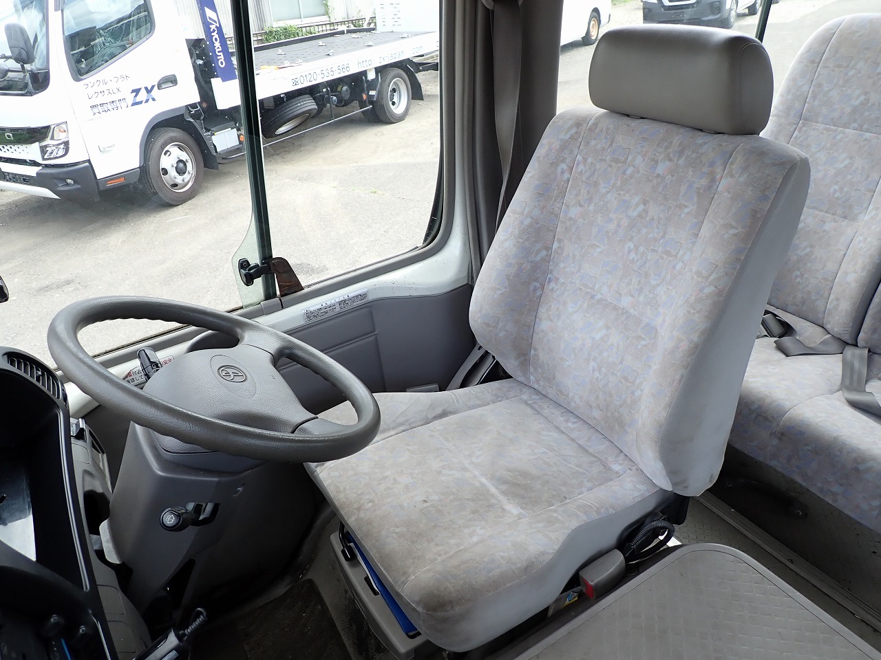 TOYOTA Coaster