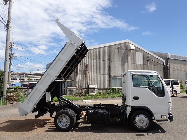 ISUZU Elf Truck
