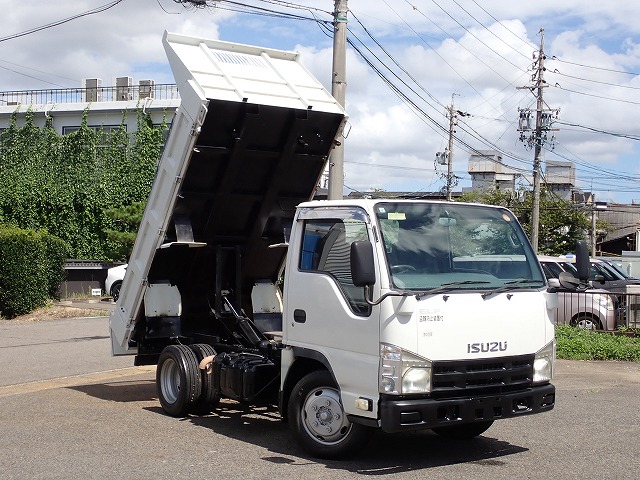 ISUZU Elf Truck