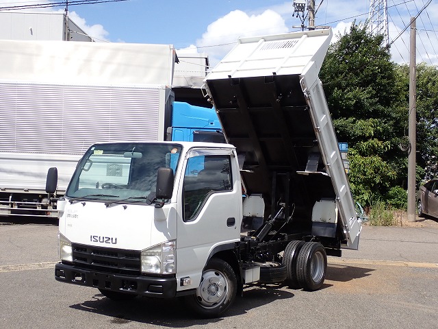 ISUZU Elf Truck