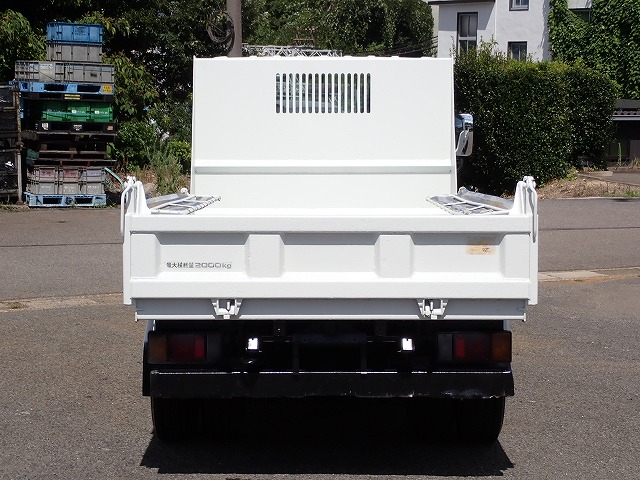 ISUZU Elf Truck