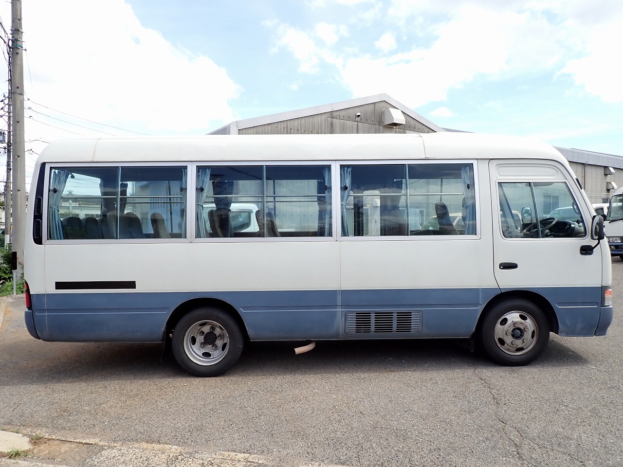 TOYOTA Coaster