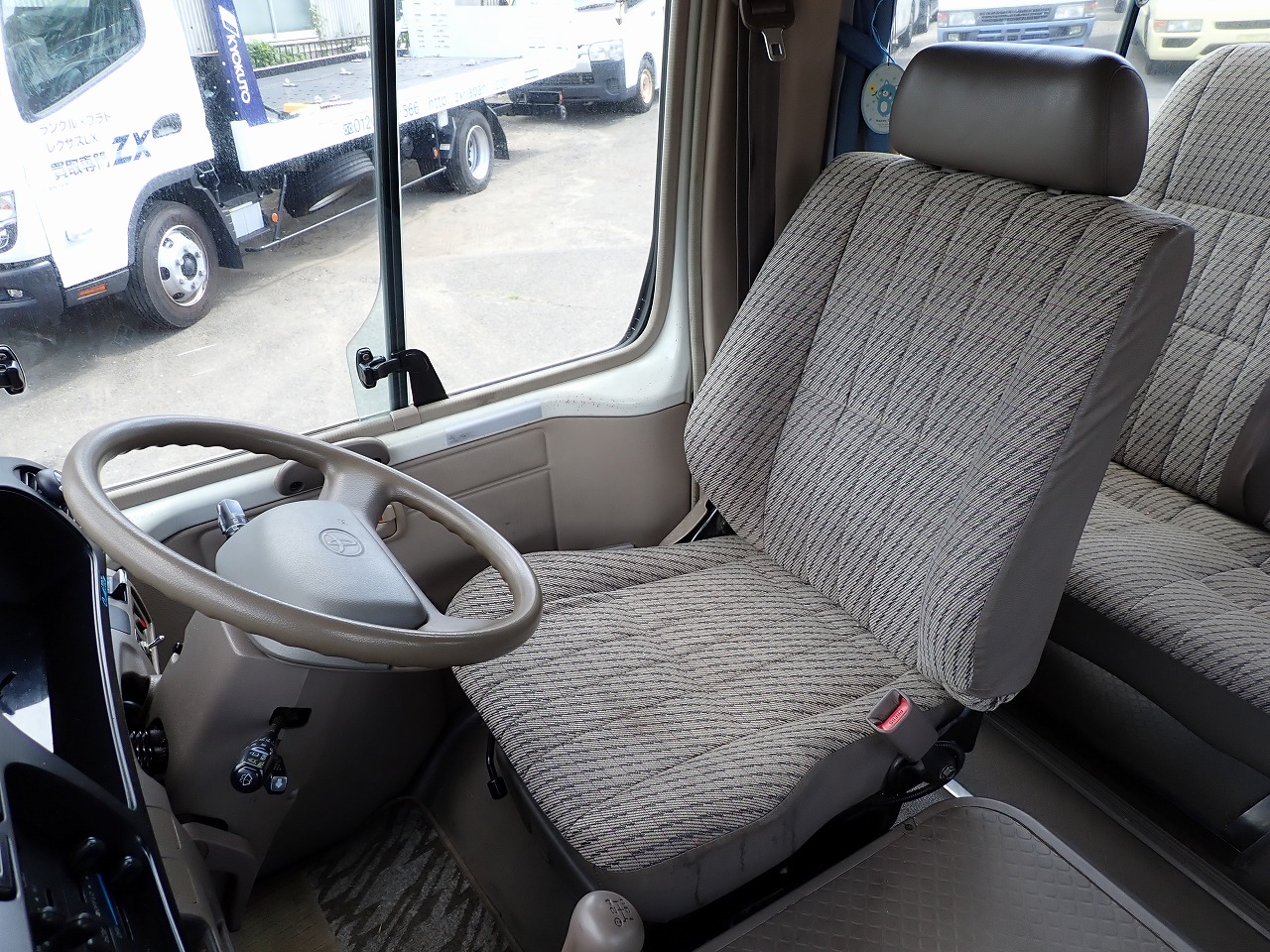 TOYOTA Coaster