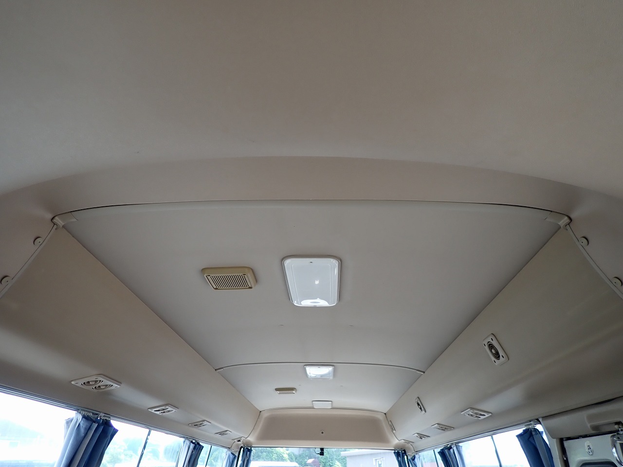 TOYOTA Coaster