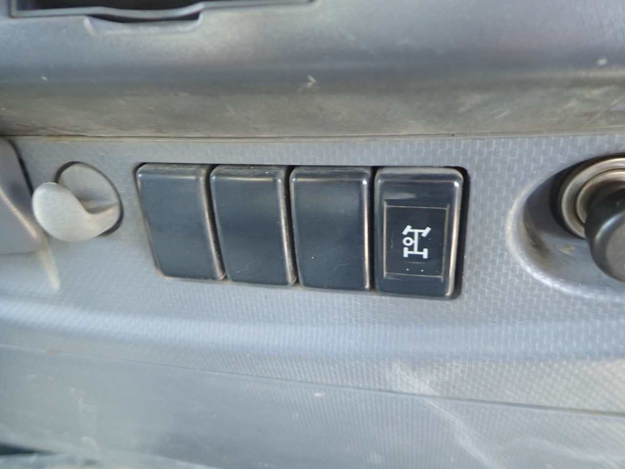 ISUZU Forward
