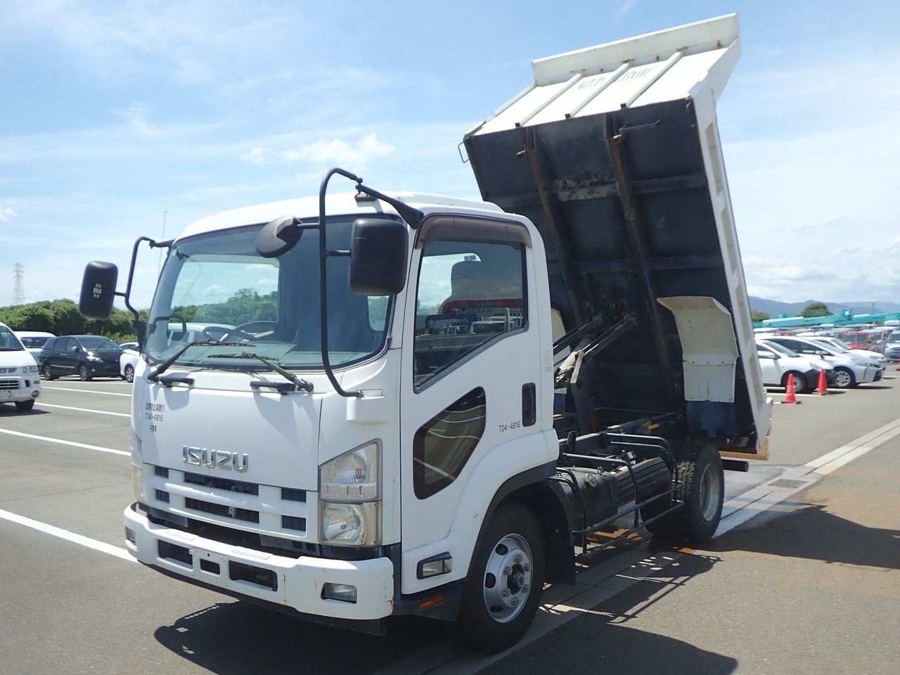 ISUZU Forward
