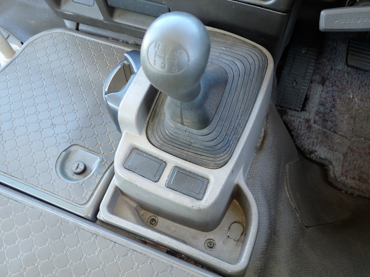 MITSUBISHI Rosa
