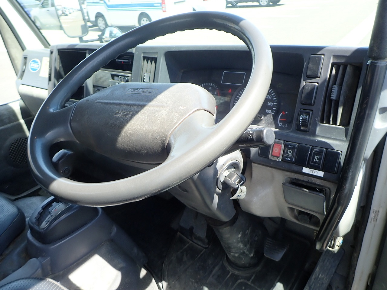 ISUZU Elf Truck