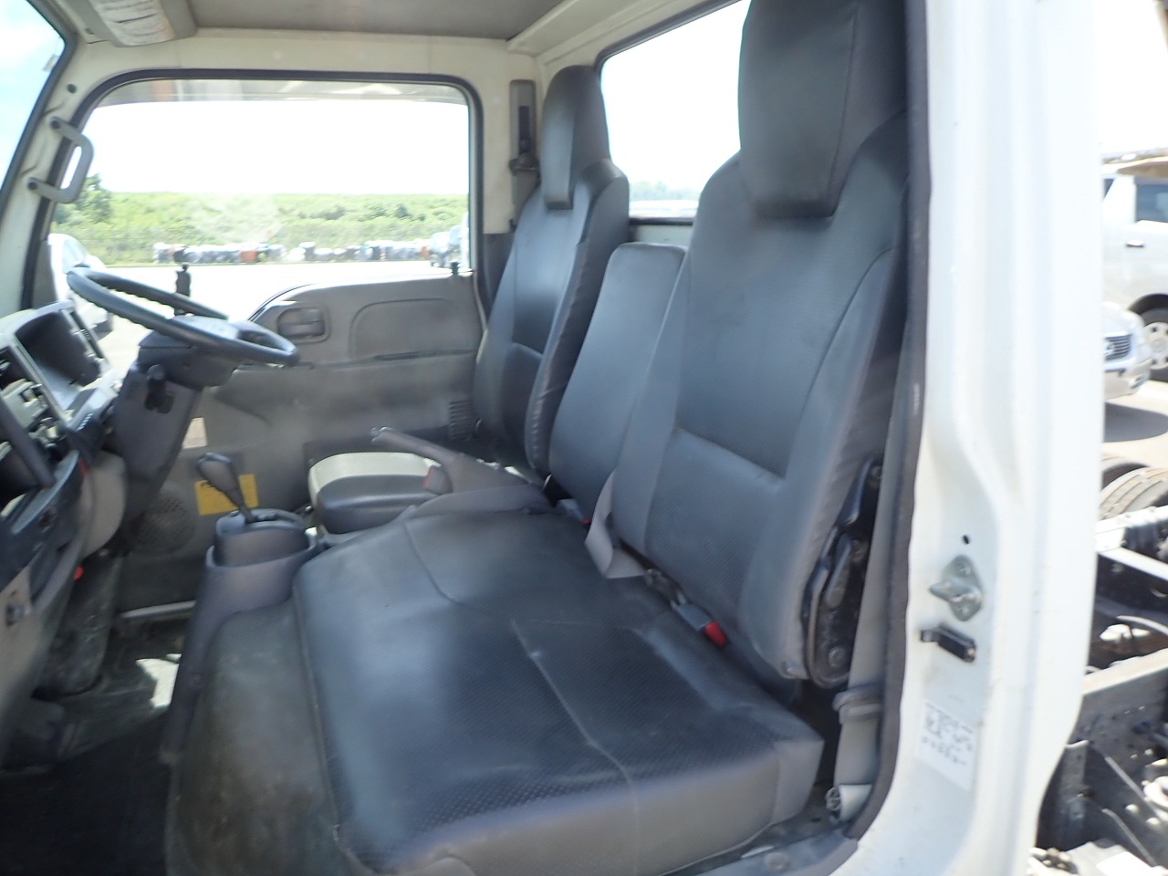 ISUZU Elf Truck