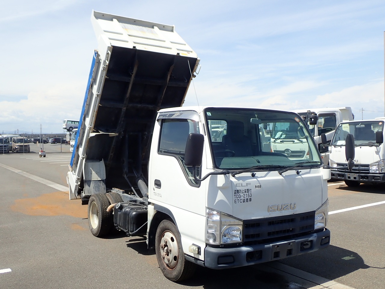 ISUZU Elf Truck