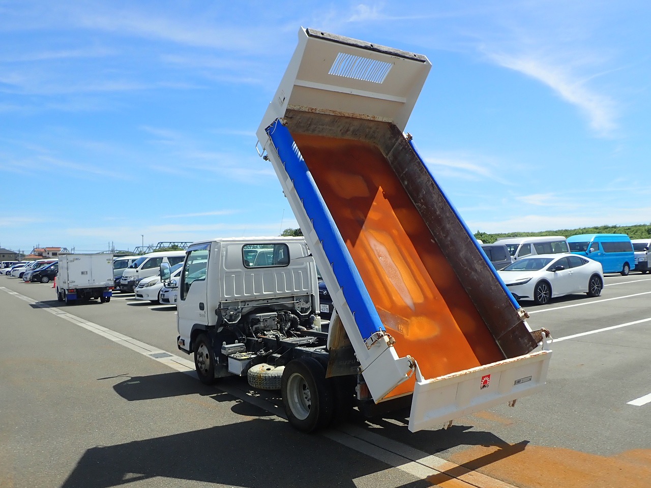 ISUZU Elf Truck