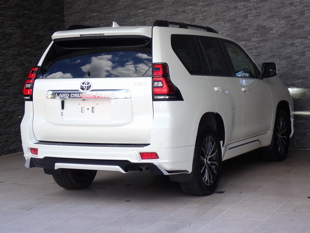 TOYOTA Land Cruiser Prado