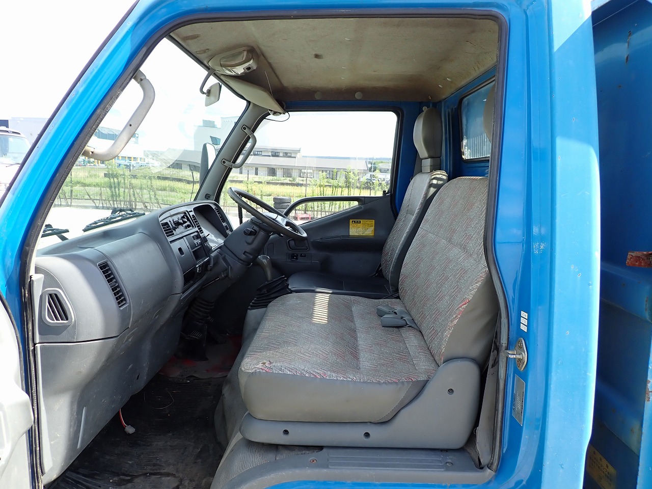 MITSUBISHI Canter