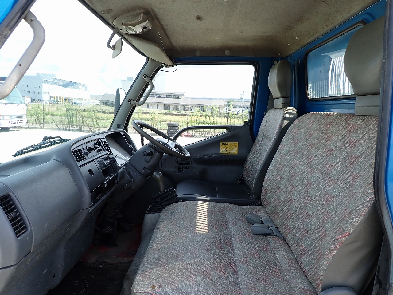 MITSUBISHI Canter