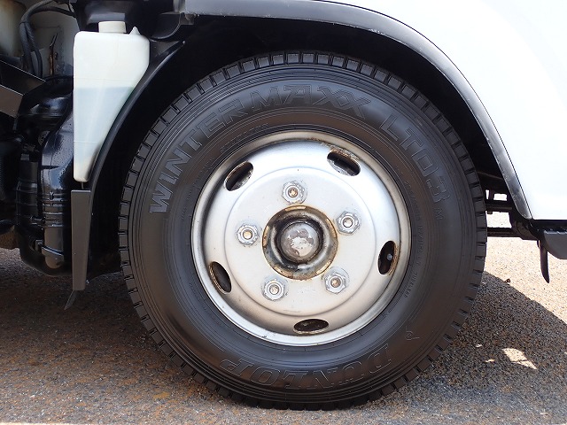 ISUZU Elf Truck