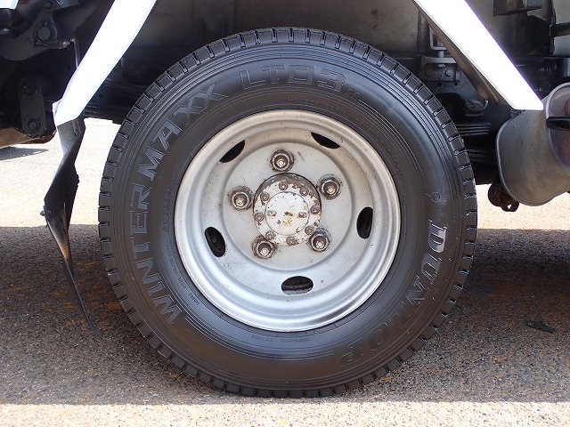 ISUZU Elf Truck