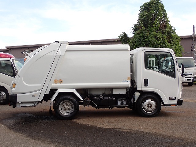 ISUZU Elf Truck