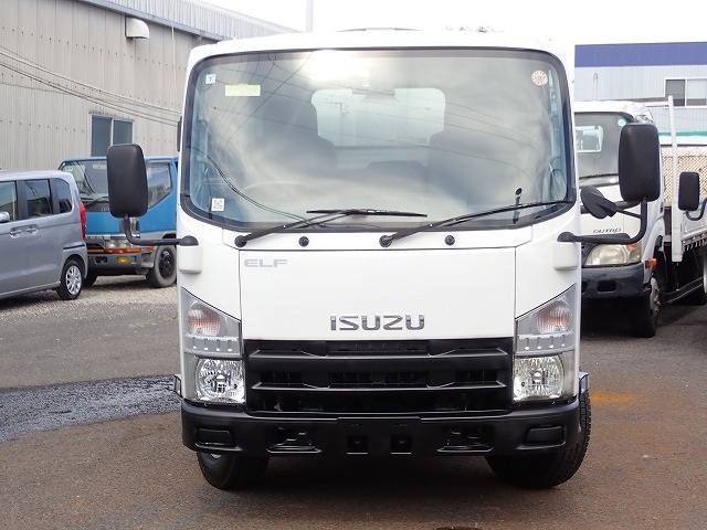 ISUZU Elf Truck
