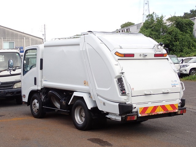 ISUZU Elf Truck