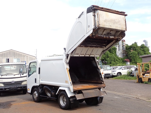 ISUZU Elf Truck