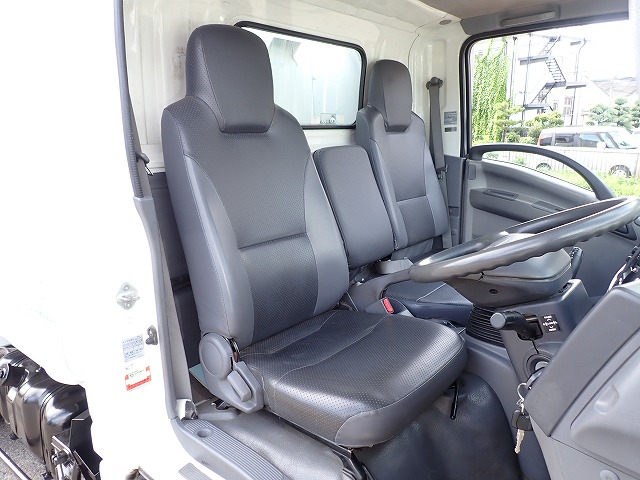 ISUZU Elf Truck