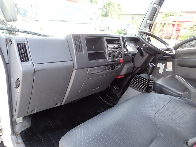ISUZU Elf Truck