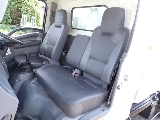 ISUZU Elf Truck