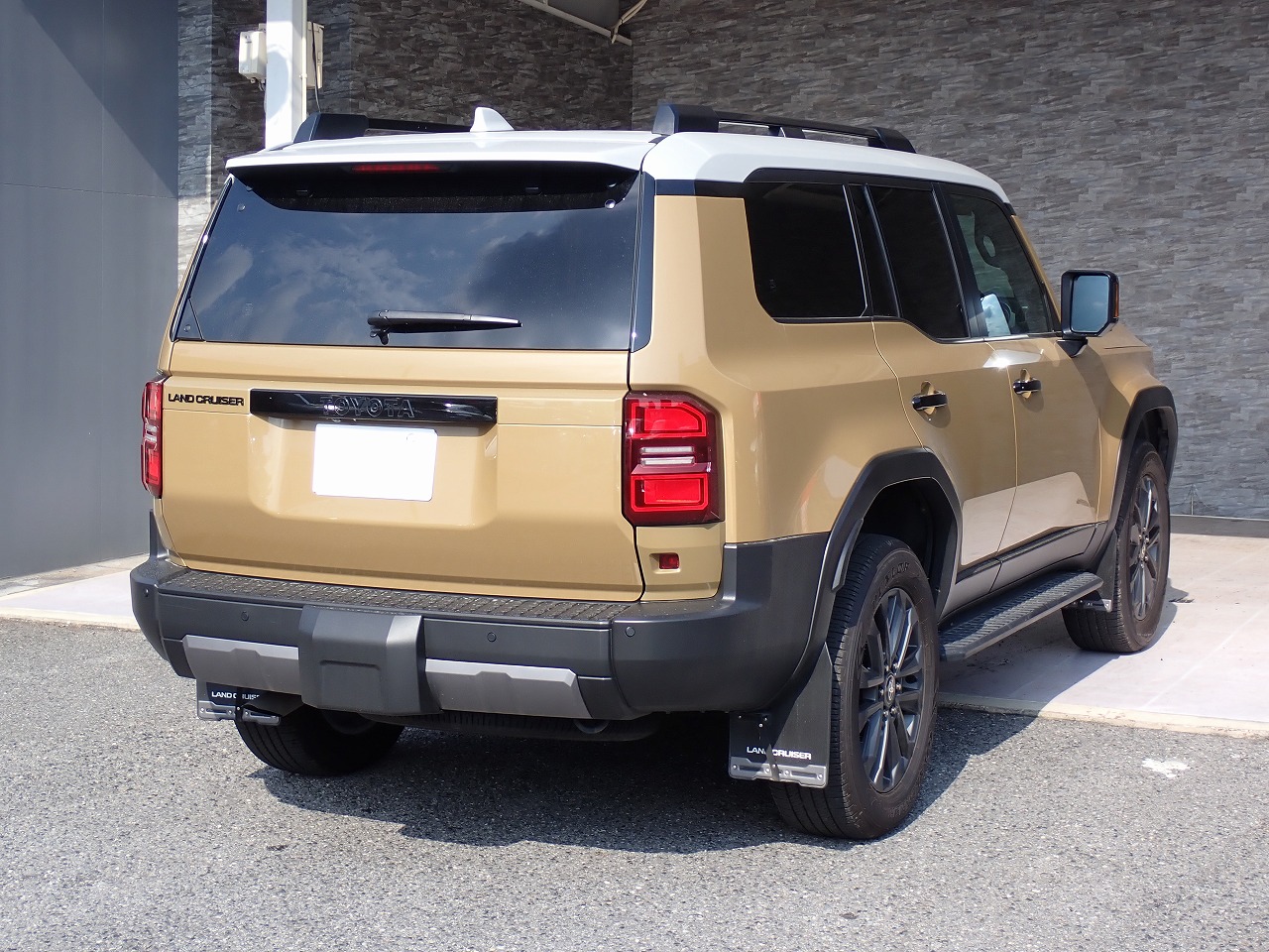 TOYOTA Land Cruiser 250