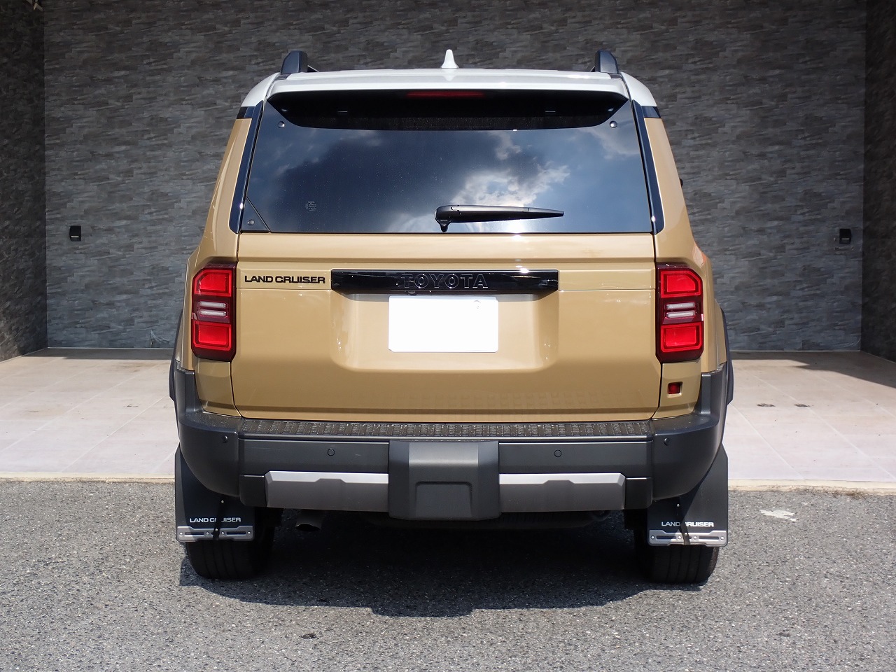 TOYOTA Land Cruiser 250