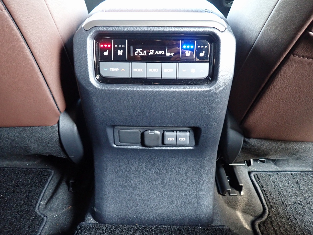TOYOTA Land Cruiser 250