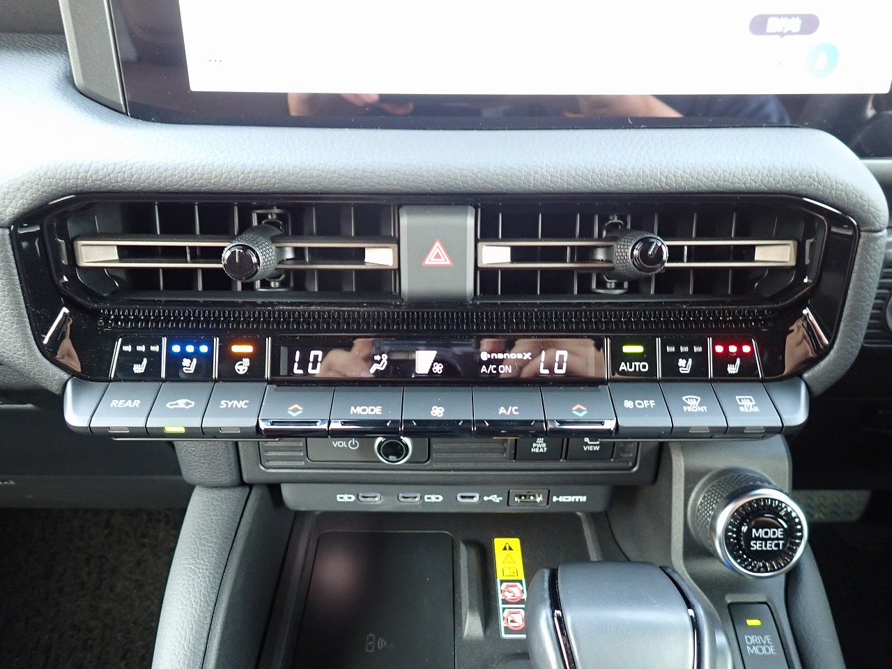 TOYOTA Land Cruiser 250