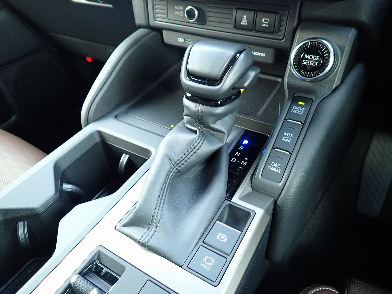 TOYOTA Land Cruiser 250