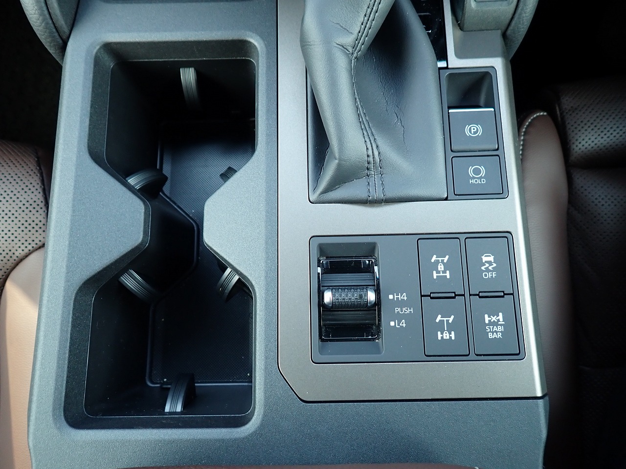 TOYOTA Land Cruiser 250