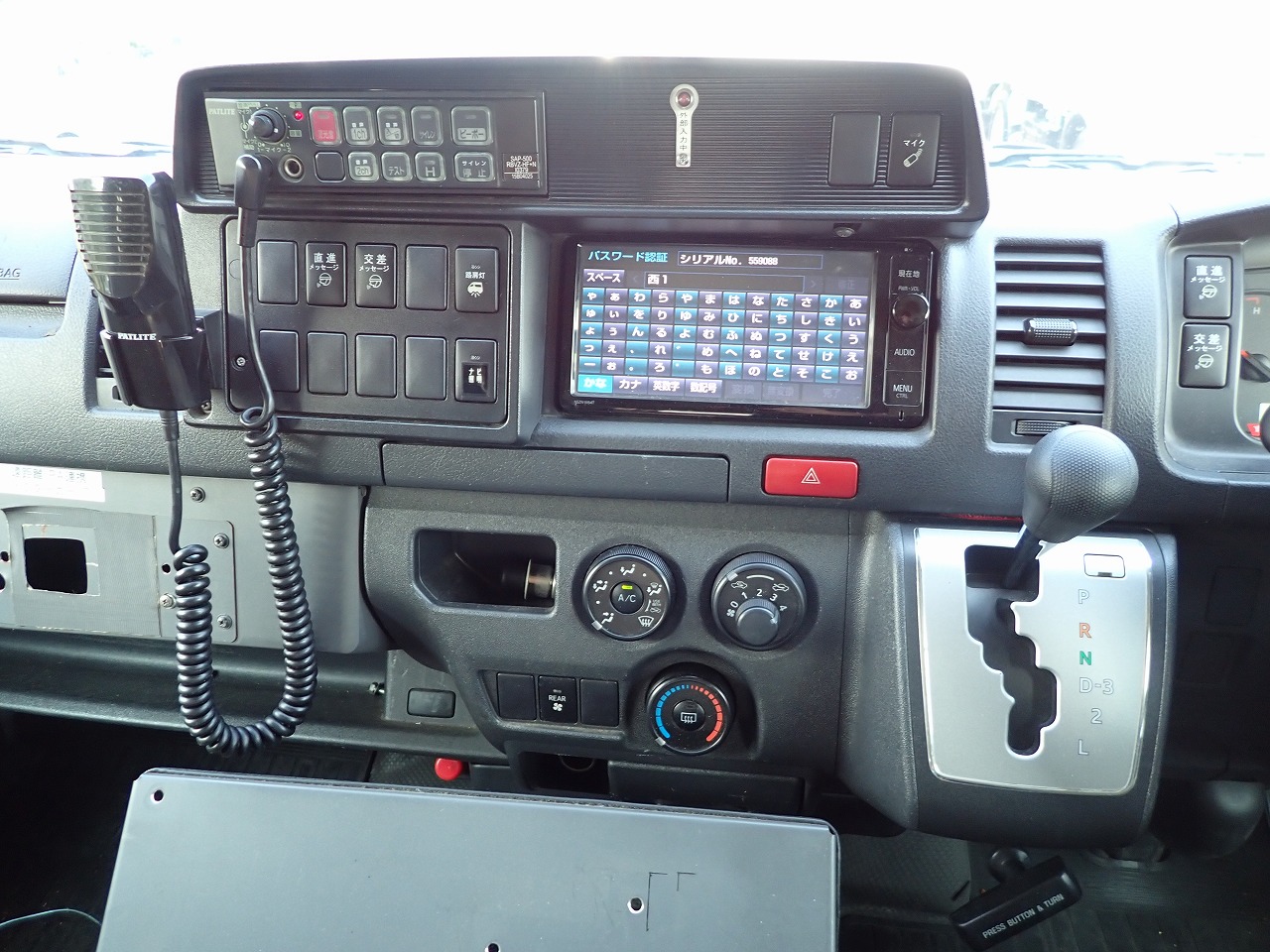 TOYOTA Regius Ace 