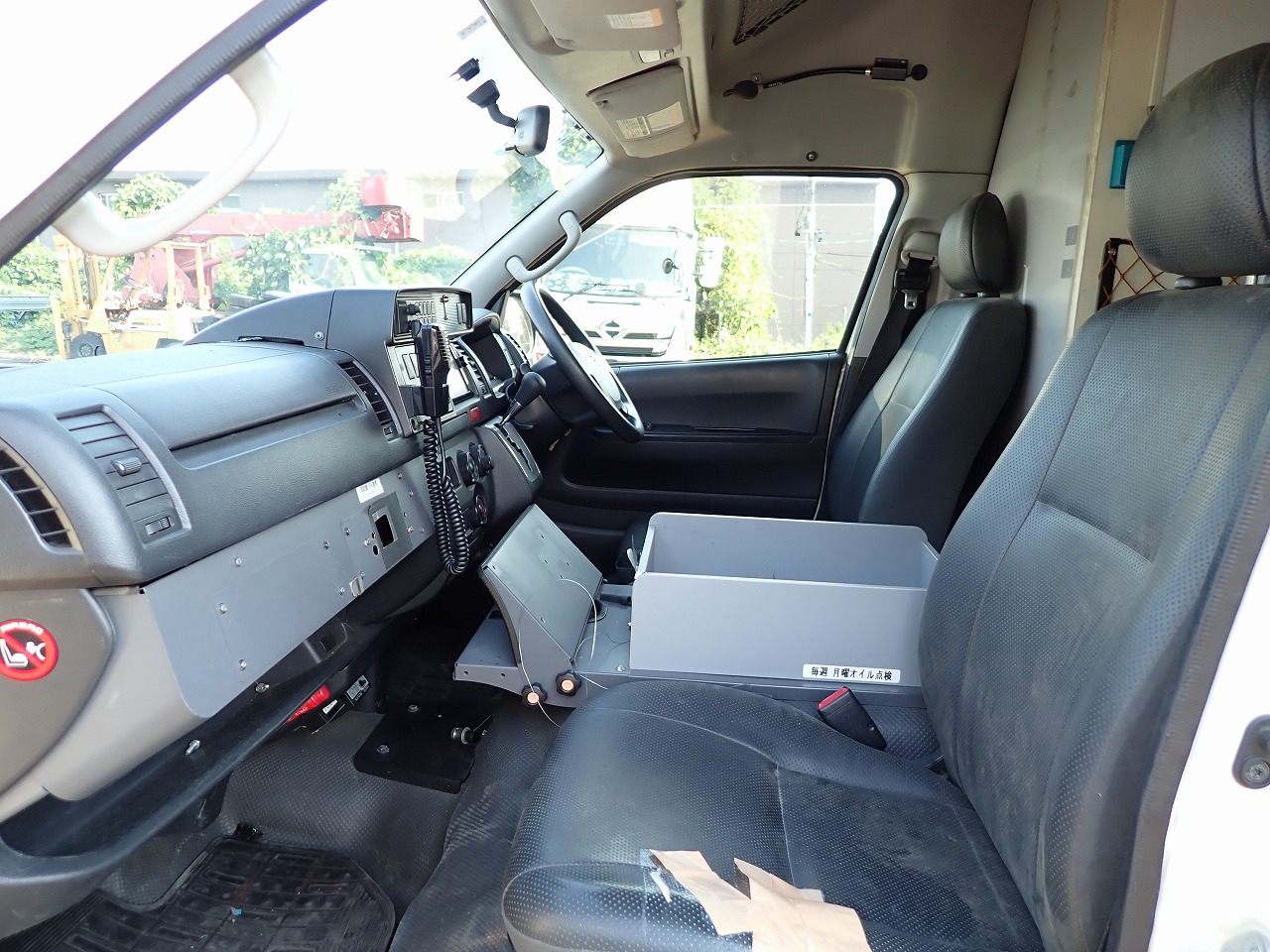 TOYOTA Regius Ace 